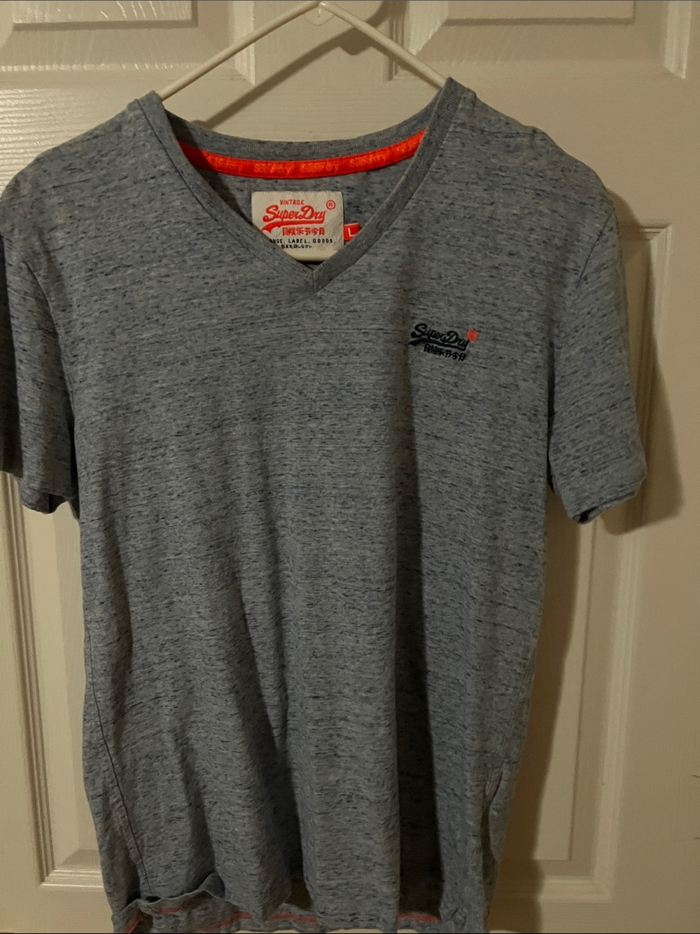 Superdry Men’s Heather Light Gray V-Neck T-Shirt with Chest Logo